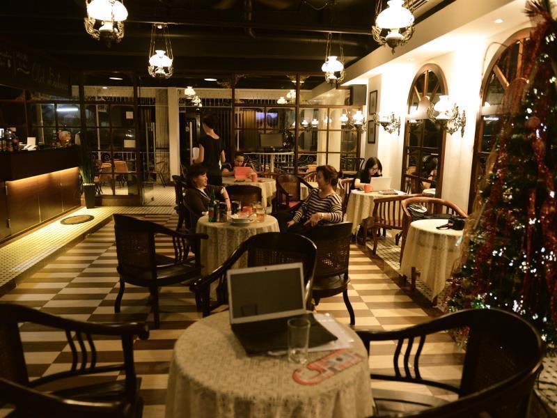 Capsule Hostel Old Batavia Jakarta Luaran gambar