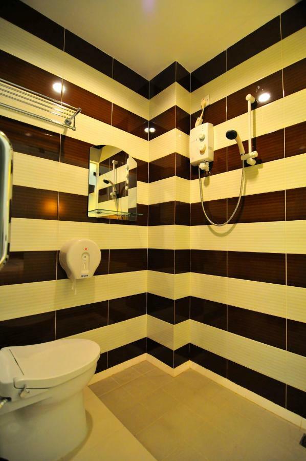 Capsule Hostel Old Batavia Jakarta Luaran gambar